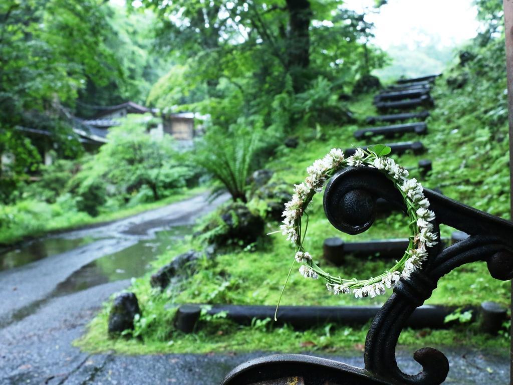 Отель Kose Onsen Каруидзава Экстерьер фото
